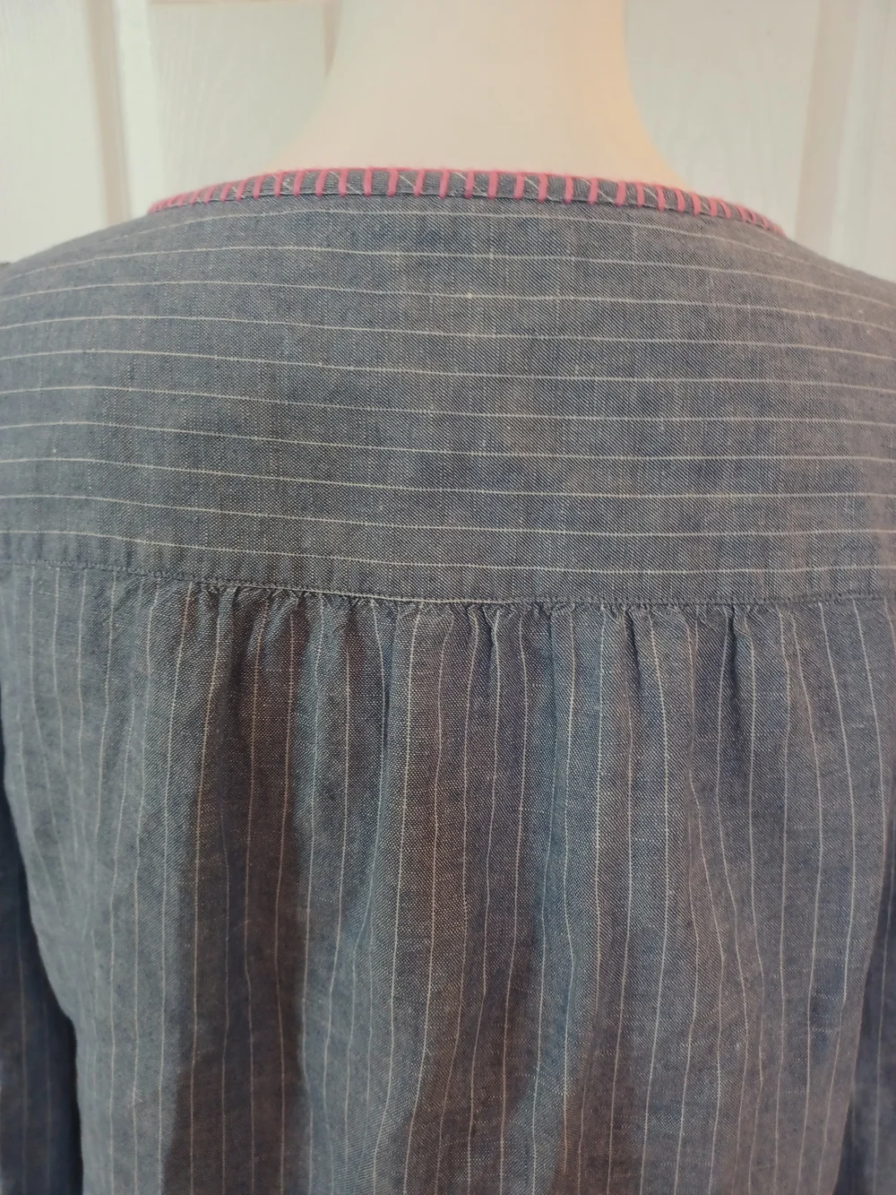 GAP Linen-Blend Striped Peasant Top, Grayish-Blue with Pink Tassels Size S Boho